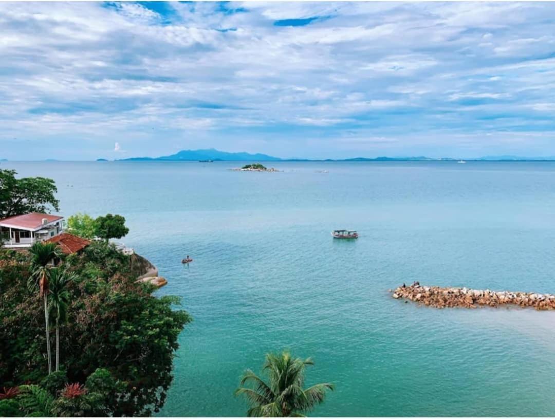 Batu Feringgi Homestay Екстер'єр фото