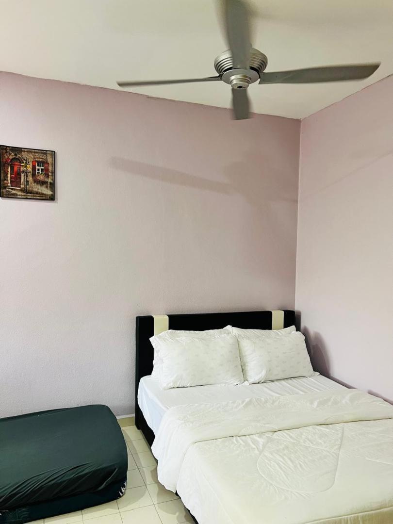 Batu Feringgi Homestay Екстер'єр фото